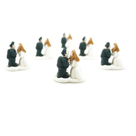 SL0191 KISSING COUPLE 3D TOPPERS